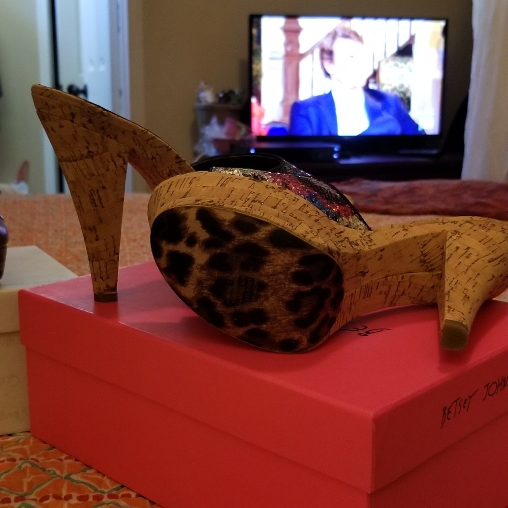 Shoes - Picture 3 of 3